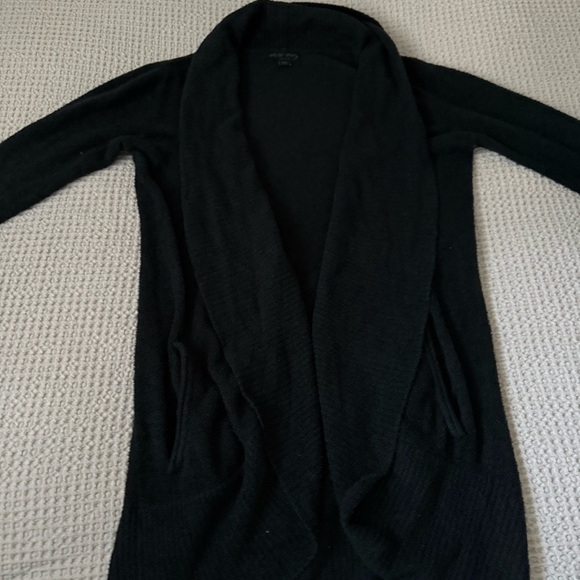 Barefoot Dreams CozyChic Lite Circle Cardigan – Black (XS/S) - Picture 4 of 9